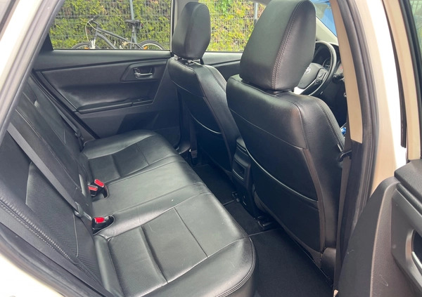 Toyota Auris cena 46500 przebieg: 218000, rok produkcji 2013 z Jedwabne małe 466